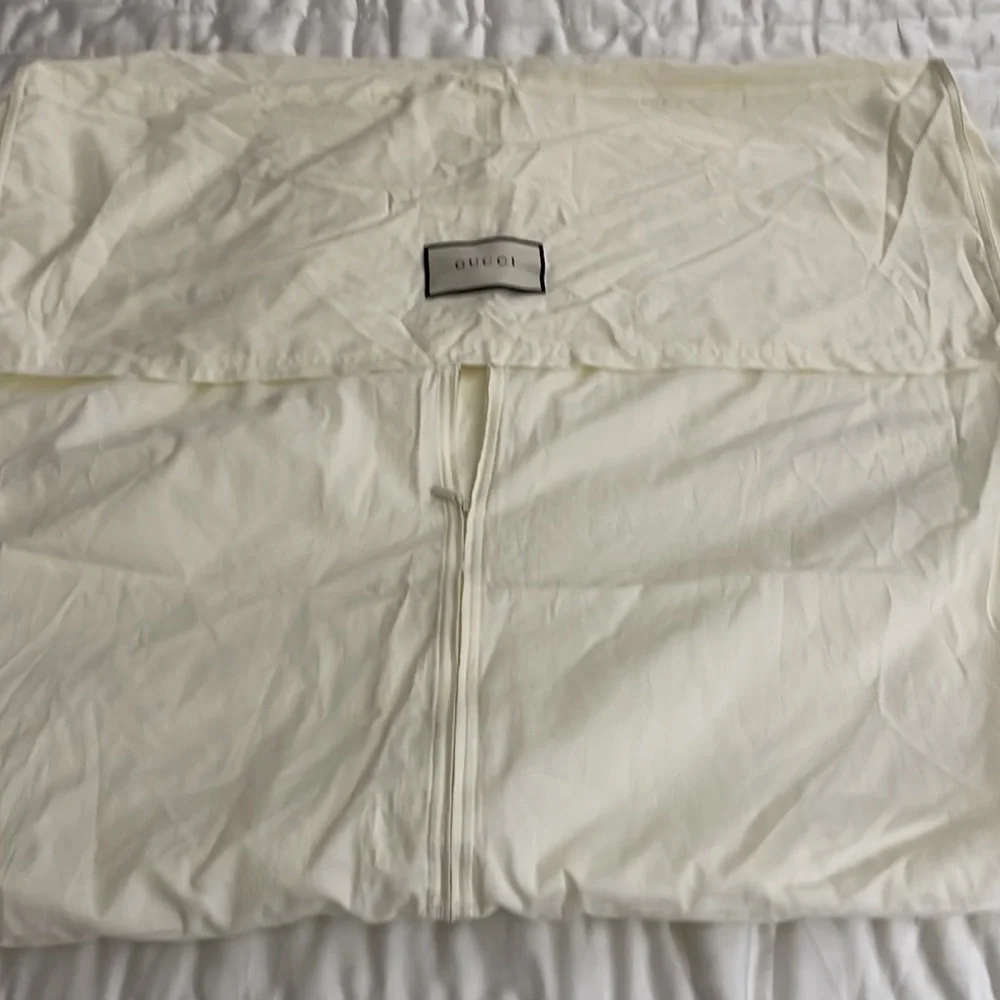 NWOT Gucci cloth garment bag